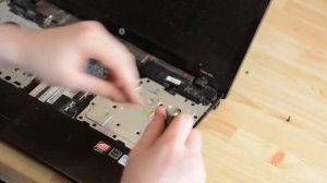 Как разобрать ноутбук HP ProBook 4520s для замены жёсткого диска и собрать обратно