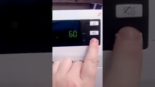 Lave linge séchant Indesit, le mode séchage seul. PS il est normal que de l'eau coule au départ. смотреть онлайн
