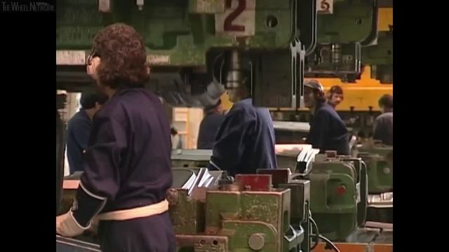 Volkswagen Beetle Production in Germany and Mexico (Historic Footage 1974-2003) смотреть онлайн