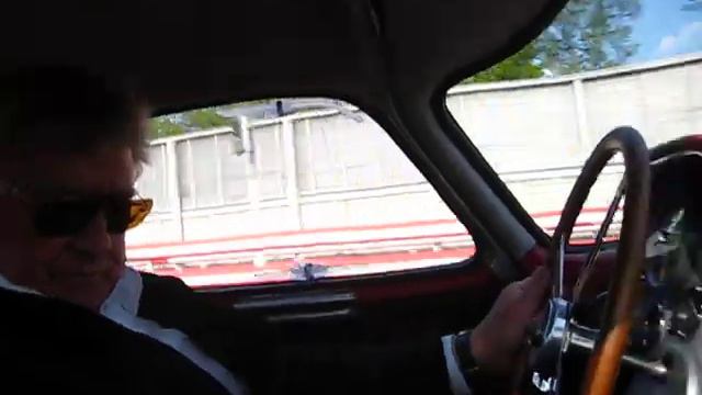 Hans Herrmann drives the Mercedes 300 SLR Uhlenhaut Coupé смотреть онлайн