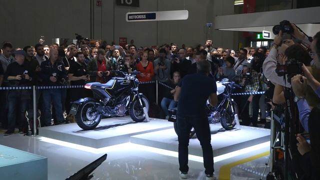 EICMA 2016 Press Conference | Husqvarna Motorcycles смотреть онлайн