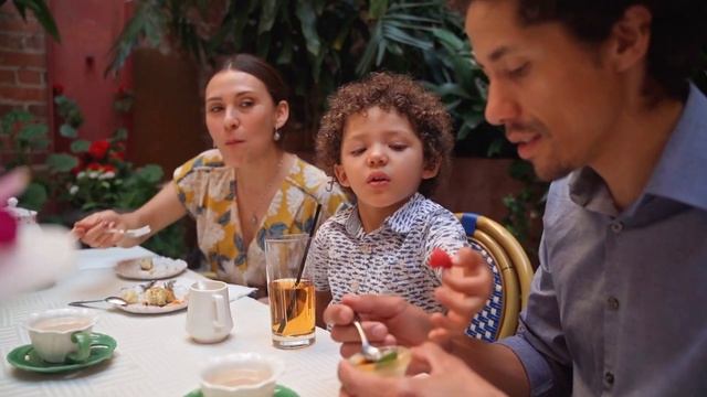 Что будет, если остаться в США нелегально? Памятка иммигранту без документов смотреть онлайн