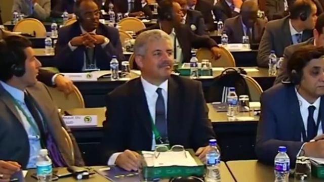 Hukumar Kwallon Kafa ta Duniya (FIFA) ta haramtawa Issa Hayatu shiga harkokin kwallon kafa смотреть онлайн