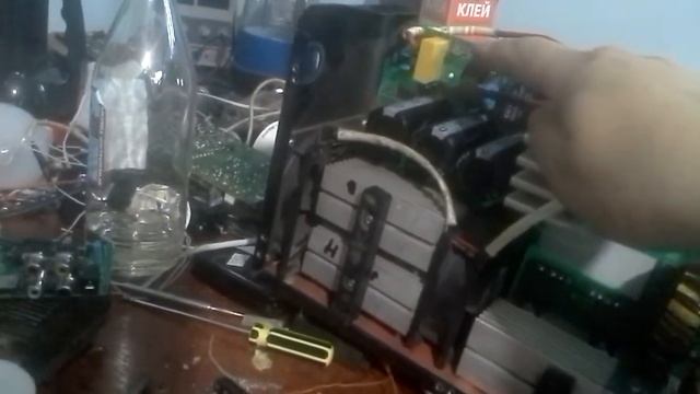 РЕСАНТА САИ-160 горят транзисторы,свистит трансформатор,не включается смотреть онлайн