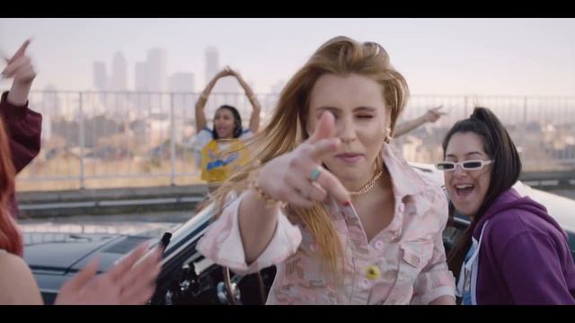 Бабушка-рэпер L.O.G. и Sloggi® представляют коллаборацию и хит - ремикс «Granny’s Got Pants!» смотреть онлайн