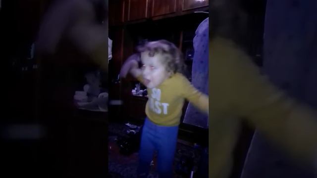 Сына танцует❤?❤ смотреть онлайн