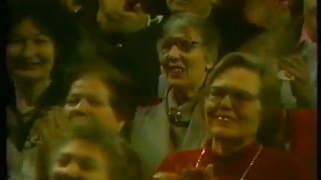 в Ансамбле песни и пляски КДВО г. Хабаровск. смотреть онлайн