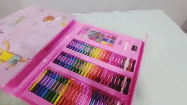 Super Mega Art Set 208 pieces смотреть онлайн