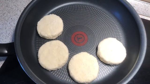 Вкуснейшие диетические сырники с ягодным муссом смотреть онлайн