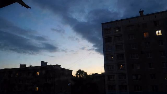 Ночь сменяет день, уплывают облака смотреть онлайн