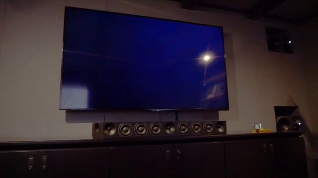Conheça o primeiro soundbar hi-end do mundo, protótipo da Sennheiser смотреть онлайн
