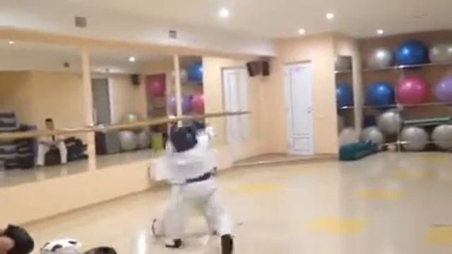 Тренировки и спарринг с Зендокай Карате До. ( Дети ). №111 смотреть онлайн