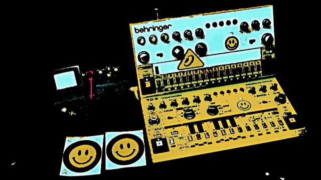 Acid Illusion - TD3 Behringer TD-3 RD6 Drum Machine RD-6 VD400 Delay Zoom MS-70CDR Echo Preset смотреть онлайн