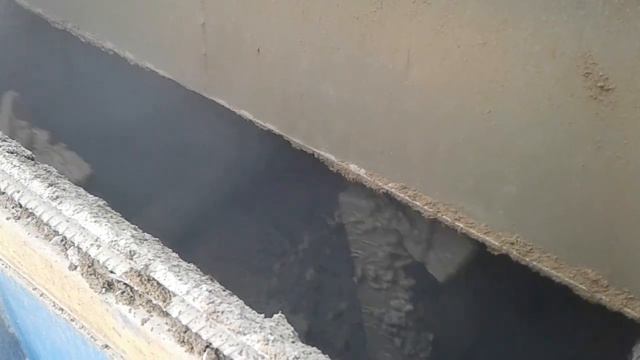 Загрузка бетона в миксер, работа рбу. смотреть онлайн