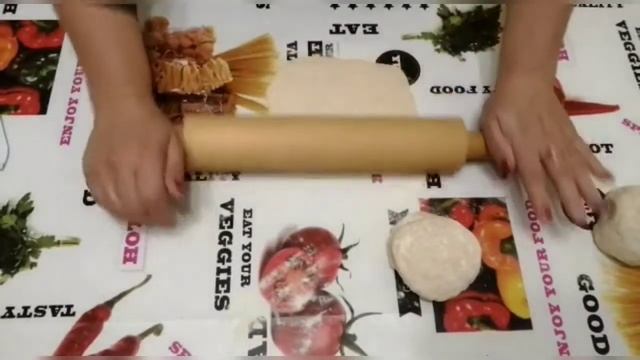 ВКУСНЫЕ ЛЕПЕШКИ С ЛУКОВЫМ СОКОМ. МАКСИМАЛЬНО ПРОСТОЙ РЕЦЕПТ. смотреть онлайн