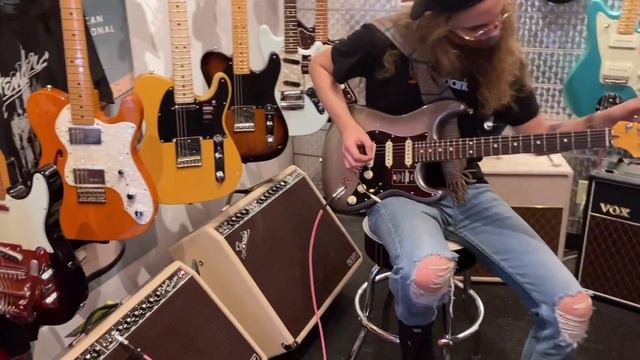Fender American Professional II Stratocaster - UNBOXING & Play-Test! смотреть онлайн