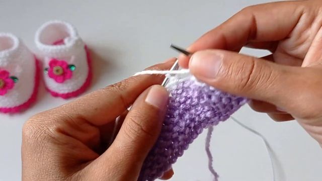 Пинетки туфельки спицами для принцессы. подошва 10-11см. МК для начинающих часть1 смотреть онлайн