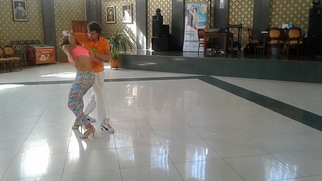 Леша и Аня - Sensual bachata смотреть онлайн