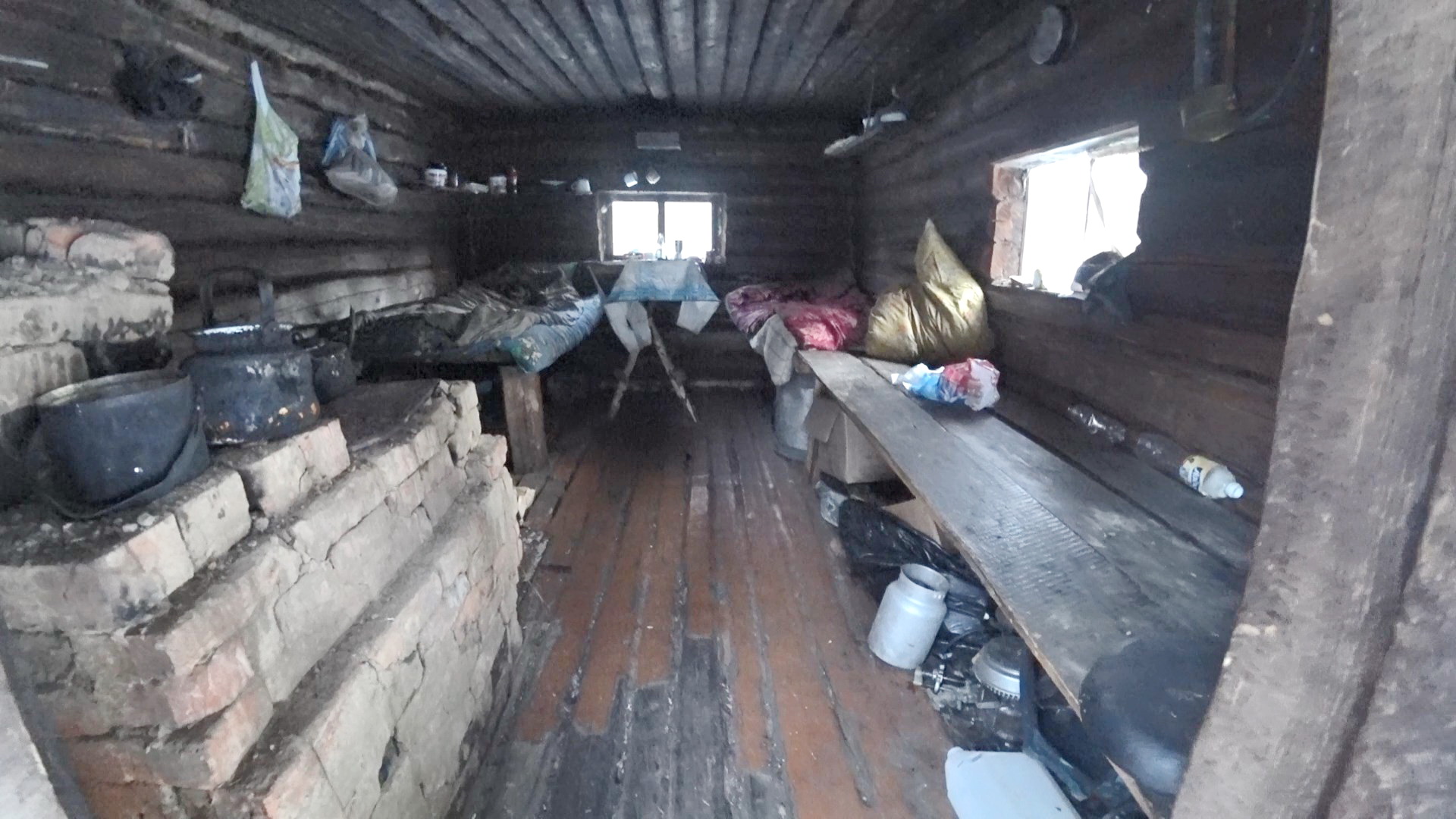 ИЗБА ОХОТНИКА В ТАЙГЕ. ЗАШЛИ В ИЗБУ И УВИДЕЛИ ВСЕ ЭТО!!! смотреть онлайн