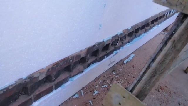 Утепление дома, клеим пенопласт, часть 2.