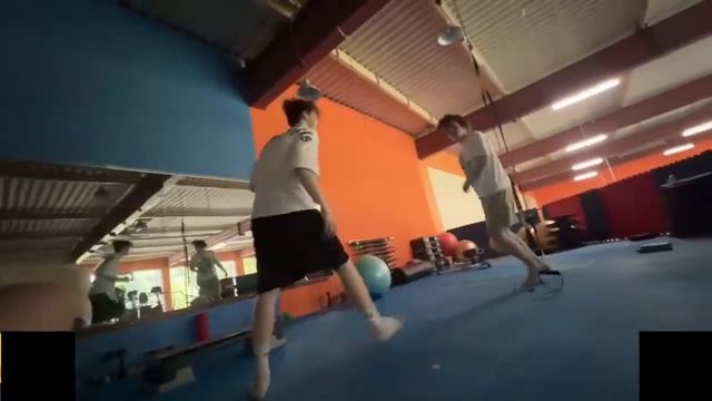 КАЧАЛОЧКА ПОТОМ РЕЧКА ИРЛ/ ДИЛБЛИН СПАЛИЛ ЯЙЦО / РОСТИК, ДАНИЛА ГОРИЛА, ДИЛБЛИН смотреть онлайн