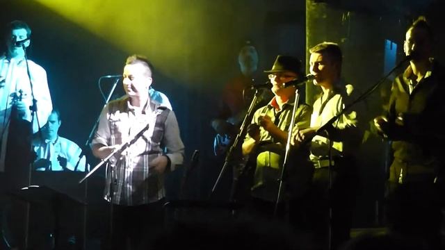 Petr Bende a band - Samba s Karlíkem - vánoční koncert Slavičín 19.12.2013 смотреть онлайн