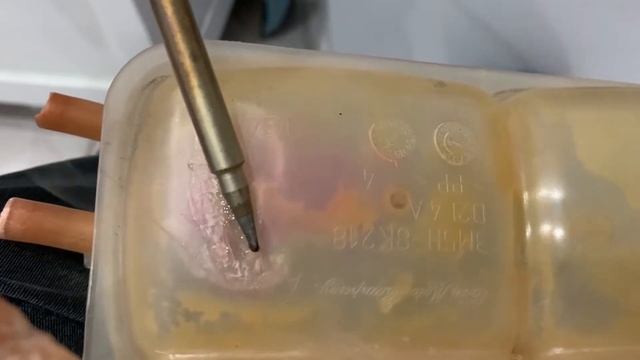 Ремонт расширительного бачка на Ford Focus 2 смотреть онлайн