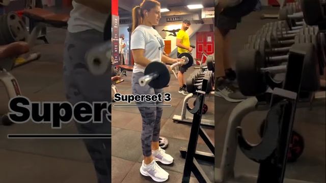 Biceps and triceps superset workout ?️♀️ смотреть онлайн