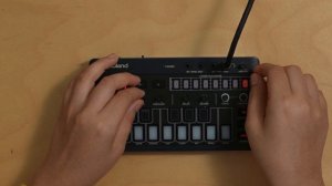 Roland J-6 Chord Synthesizer // A Tiny Chord Making Device