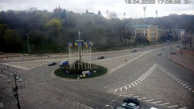 Веб-камера Киев Европейская площадь + Майдан 2022 04 19 смотреть онлайн