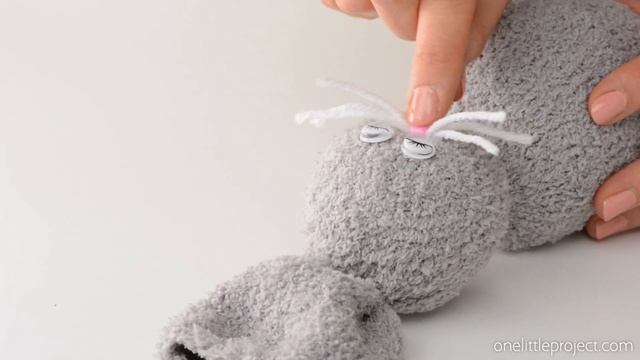 No-Sew Sock Bunnies смотреть онлайн