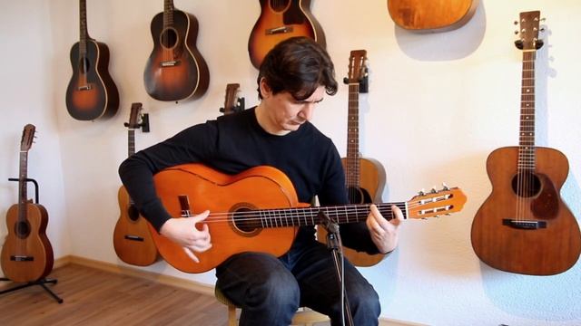 Iliturgitana flamenco guitar ~1970 - fine handmade guitar ... it sounds so beautiful ... смотреть онлайн