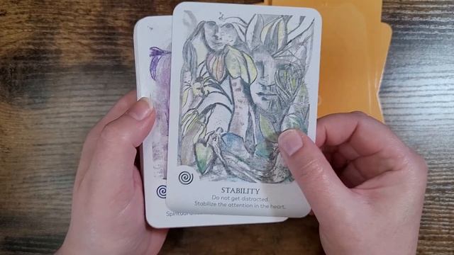 Findhorn Spirit Oracle | Unboxing and Flip Through смотреть онлайн