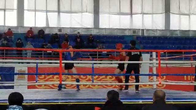 фрагмент соревнования Хейноят Сұлтана в чемпионате РК по муайтай среди молодёжи в г.Шымкент.