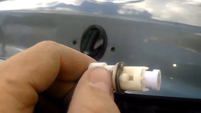 Замена лампочек подсветки номерного знака лада калина (универсал)!!! смотреть онлайн