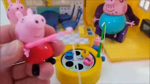 Swinka Peppa. Игра рыбалка рыбы. Интересно, кто будет лучшим. Сказка по-Русски