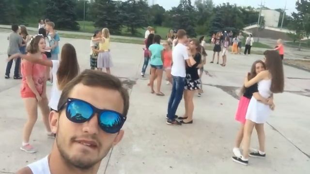Медленный танец?? смотреть онлайн