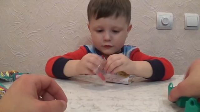 Шопкинсы пакетики с игрушкой сюрприз распаковка Shopkins surprise blind bags with toys смотреть онлайн