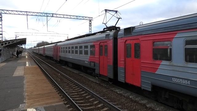 ЭД2Т-0050 сообщением Голутвин — Москва (Казанский вокзал) делает остановку на о.п. Москворецкая смотреть онлайн