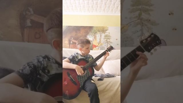 Играю "Ёлочку" на гитаре. смотреть онлайн