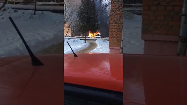 В Сарове загорелась маршрутка смотреть онлайн