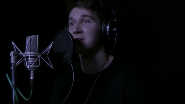 Стихотворение Ирины Самариной Лабиринт “Я видел, как плачет мама “ Читает Калужских Максимю смотреть онлайн