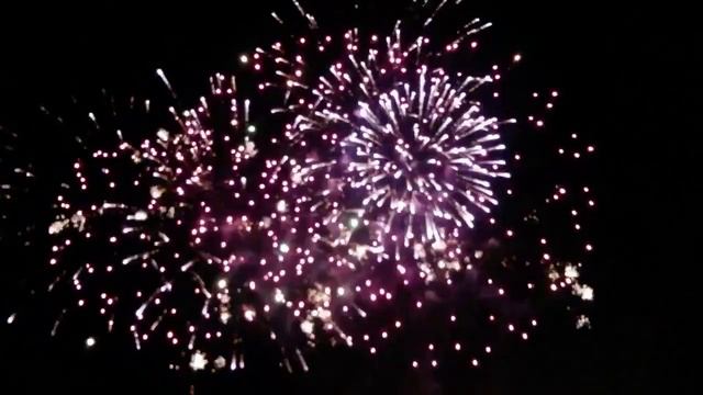 Самара, пл.Куйбышева, праздничный салют 9.05.2016г. смотреть онлайн