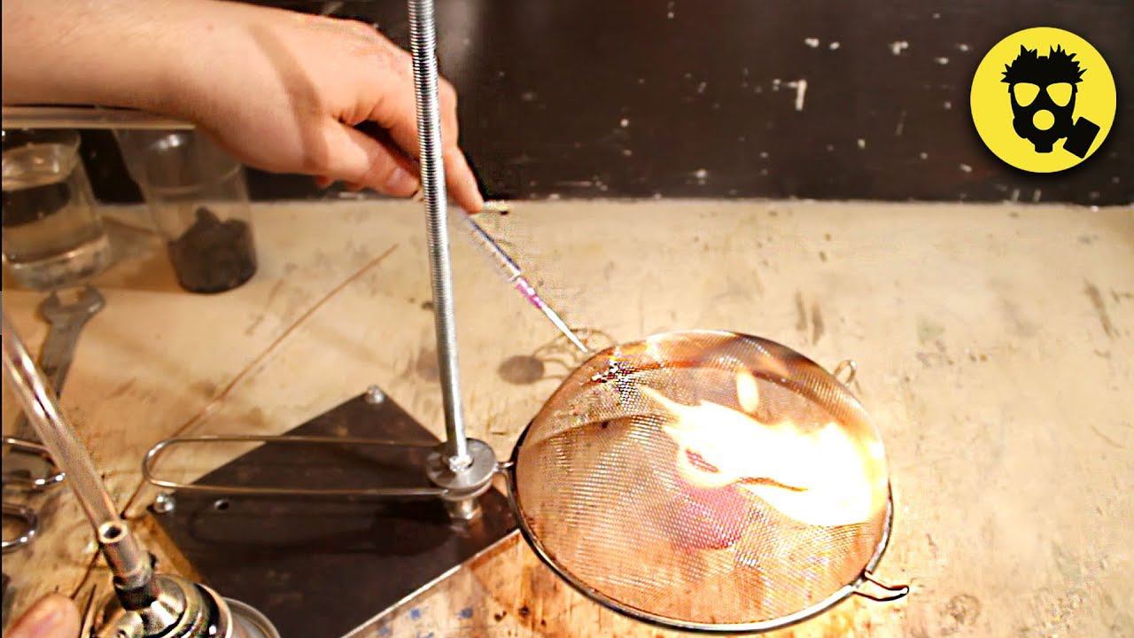 КАК УДЕРЖАТЬ ОГОНЬ? Принцип шахтерской лампы Дэви. смотреть онлайн