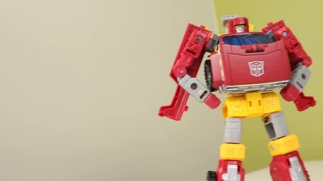 Do I Like The Hoist Mould Now? | #Transformers Legacy Lift Ticket Review смотреть онлайн