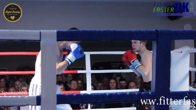 White Collar Boxing - Josh Newport VS Lee Brown Full Fight смотреть онлайн