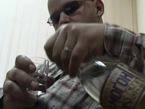 Русские балуются самогоном смотреть онлайн