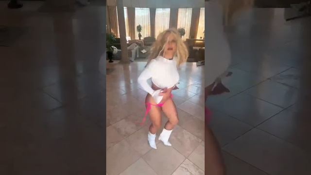Britney Spears - Instagram Post (09/25/2023)