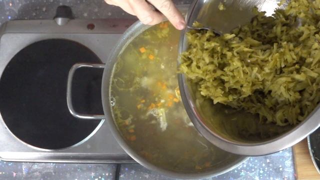 Огуречный суп по-польски / Варите побольше, и всё равно не хватит! смотреть онлайн