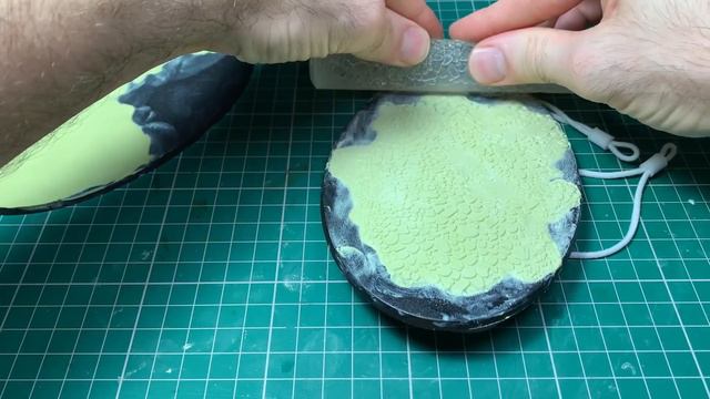 using greenstuffworld rollers to make awesome bases and scenery , warhammer 40k greenstuff milliput смотреть онлайн